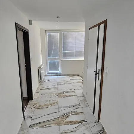 Izba V Apartmáne *